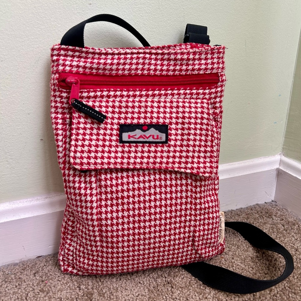 Kavu Limited Edition Bama Bag Red Houndstooth Print